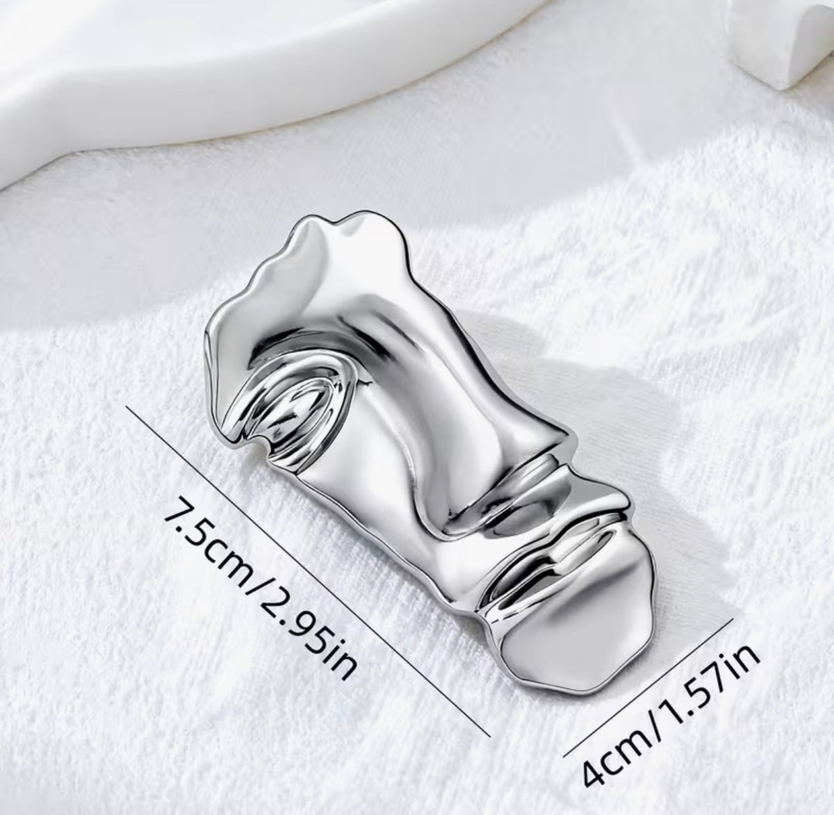 Abstract Face Design Decorative Lapel Brooch