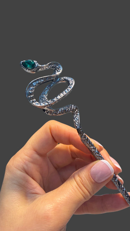Metal Snake Hairpin with Green Gemstone