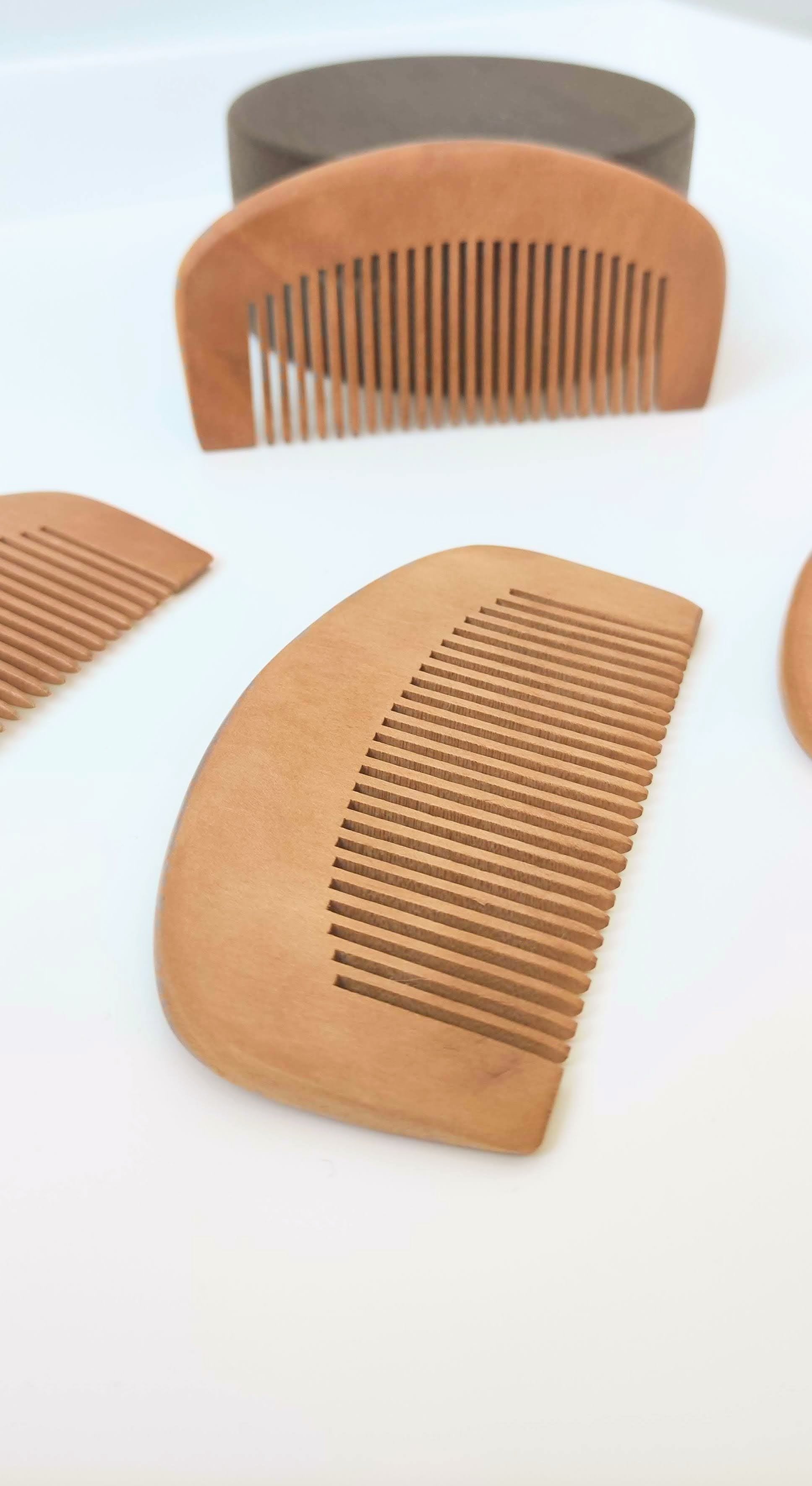 Peach wood comb image 4
