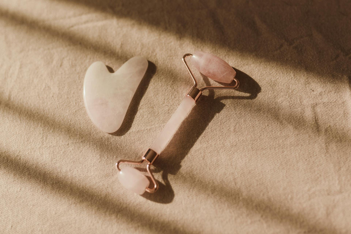 Pink (Rose) quartz stone guasha image 4