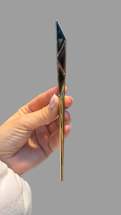 Elegant Brown Hair Pin