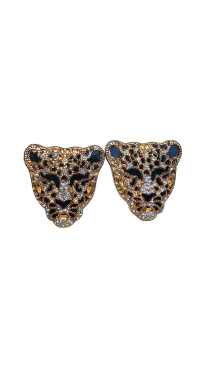 Button Closer Brooch – Elegant & Functional Fashion Accessory