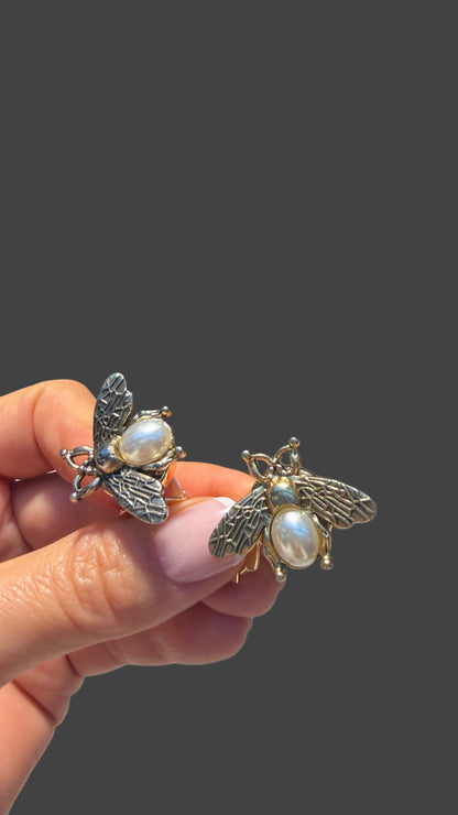 Pearl Bee Button Cover