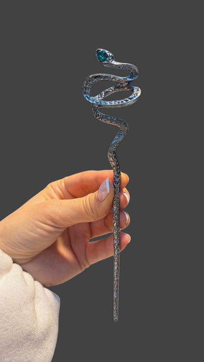 Metal Snake Hairpin with Green Gemstone