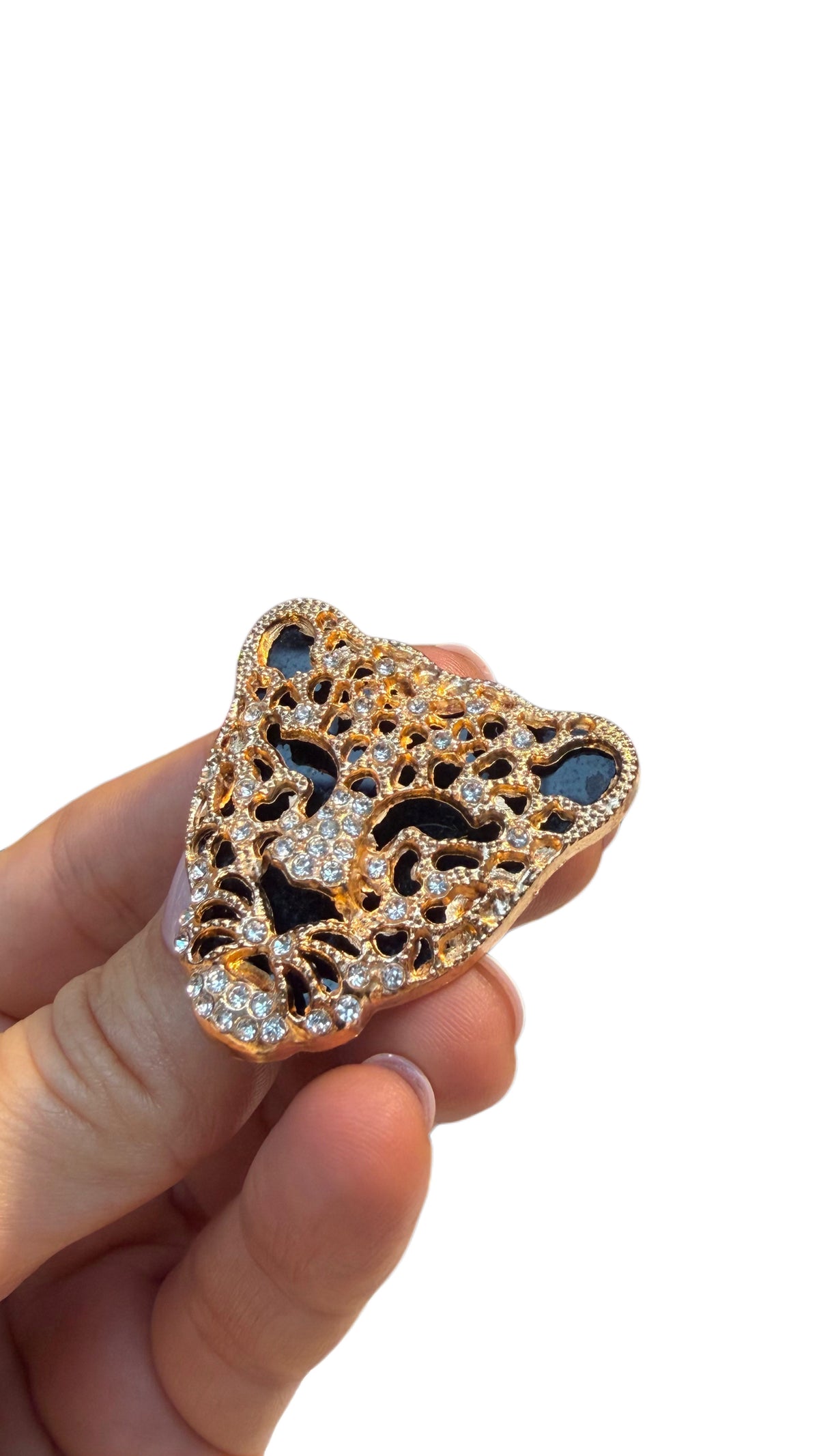 Button Closer Brooch – Elegant & Functional Fashion Accessory