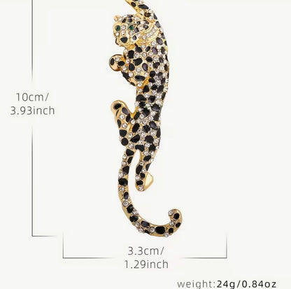 Elegant Leopard Design Brooch