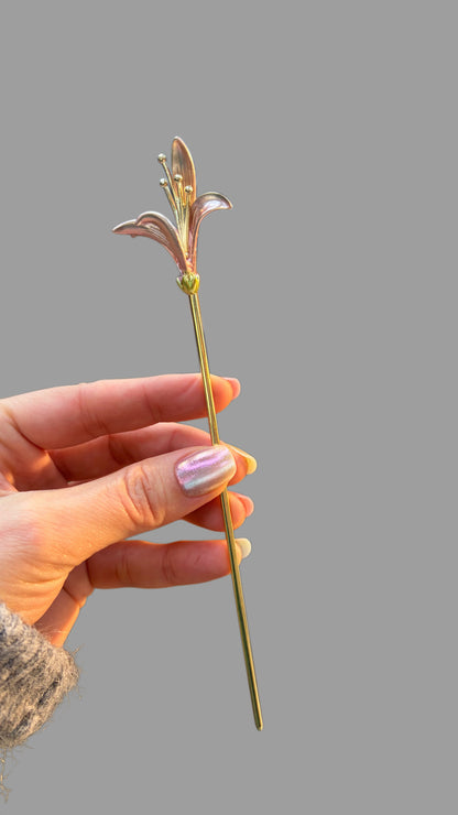 Pink Lily Metal Hairpin – Gold-Tone Floral Hair Accessory